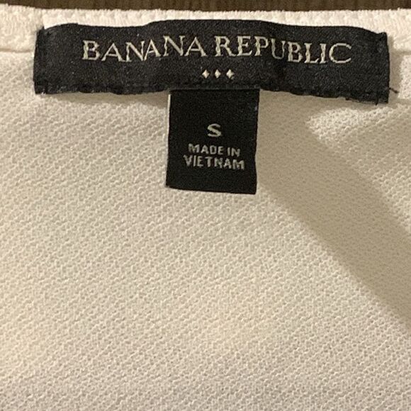 BANANA REPUBLIC, sleeveless, blouse, small, like new. - Picture 2 of 6